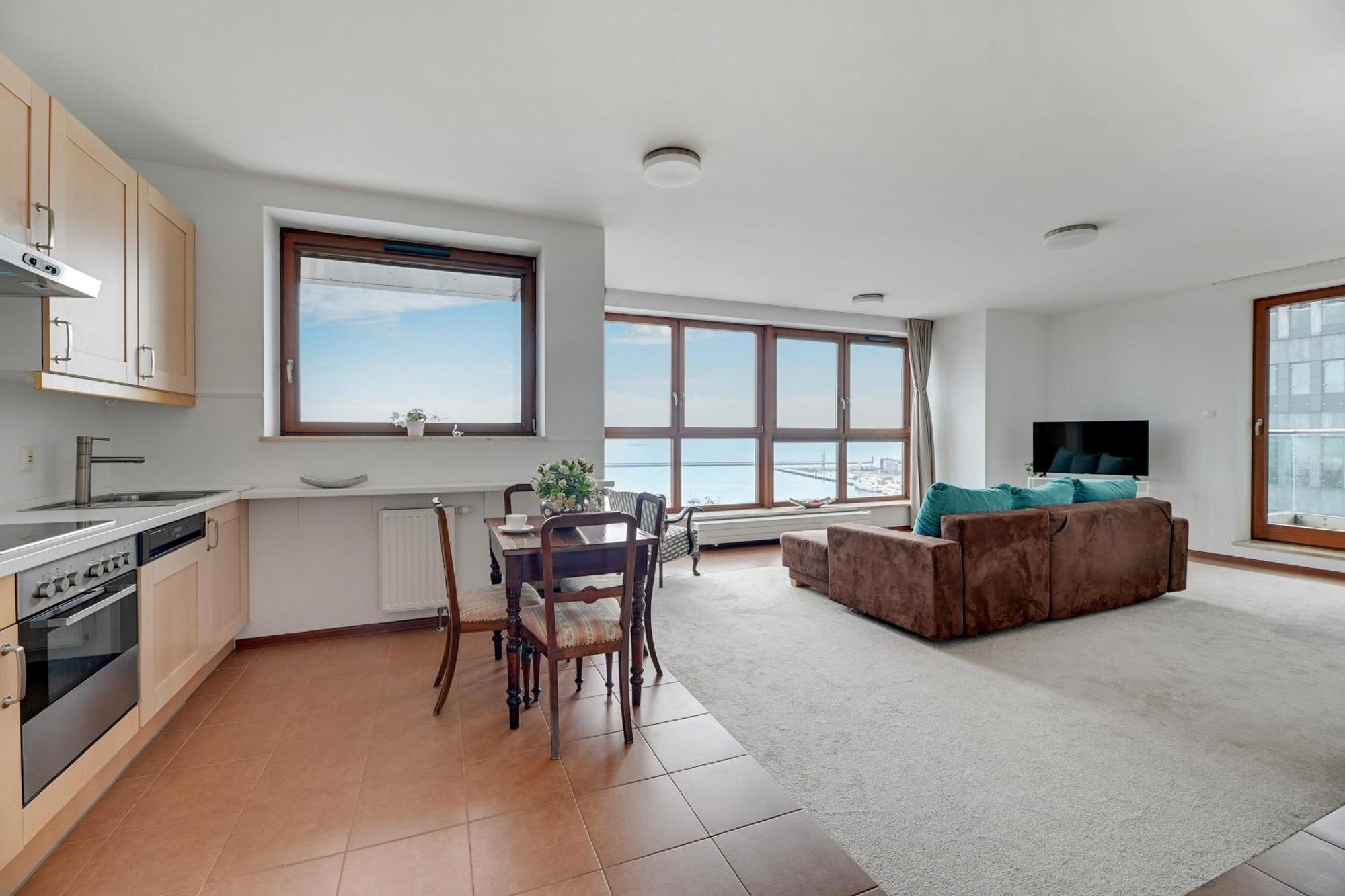 Apartment Sea Towers *