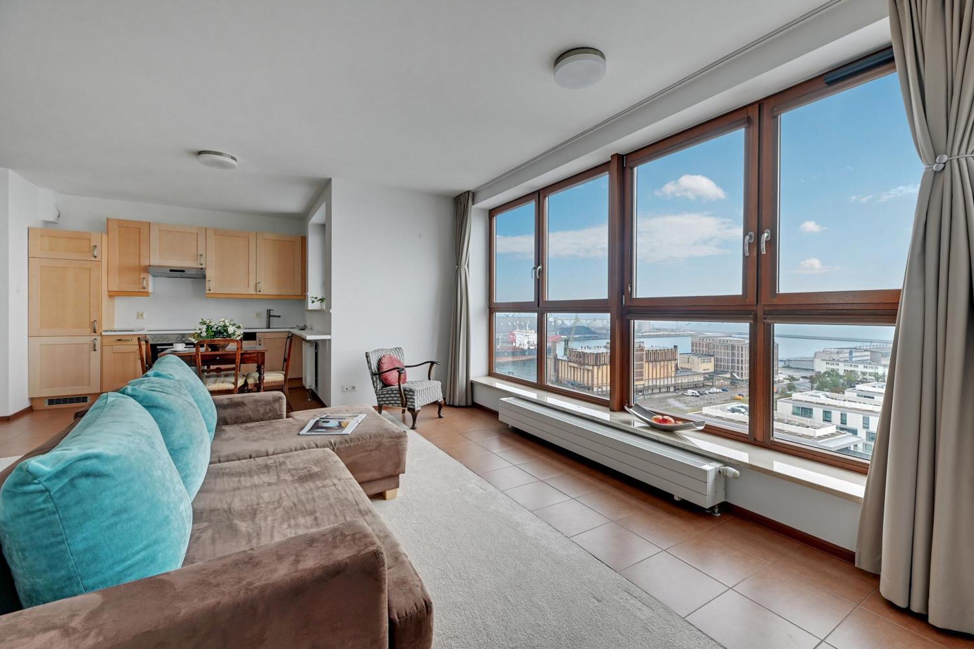 Sea Towers Apartment